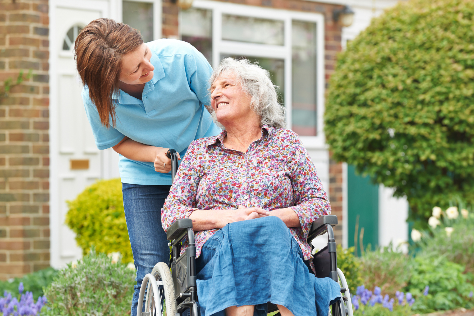 How Much Do You Pay A Live In Caregiver