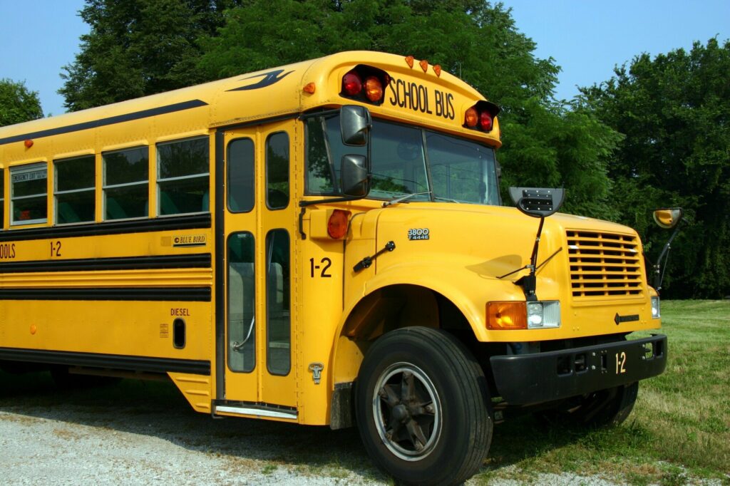 school-bus-auctions-5-tips-for-choosing-the-right-vehicle-freesiteslike